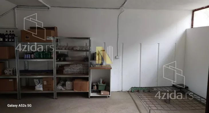 Poslovni prostor | 4zida