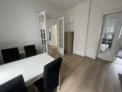 Vukov Spomenik | 4zida.rs