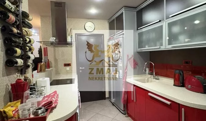 Petosoban stan | 4zida