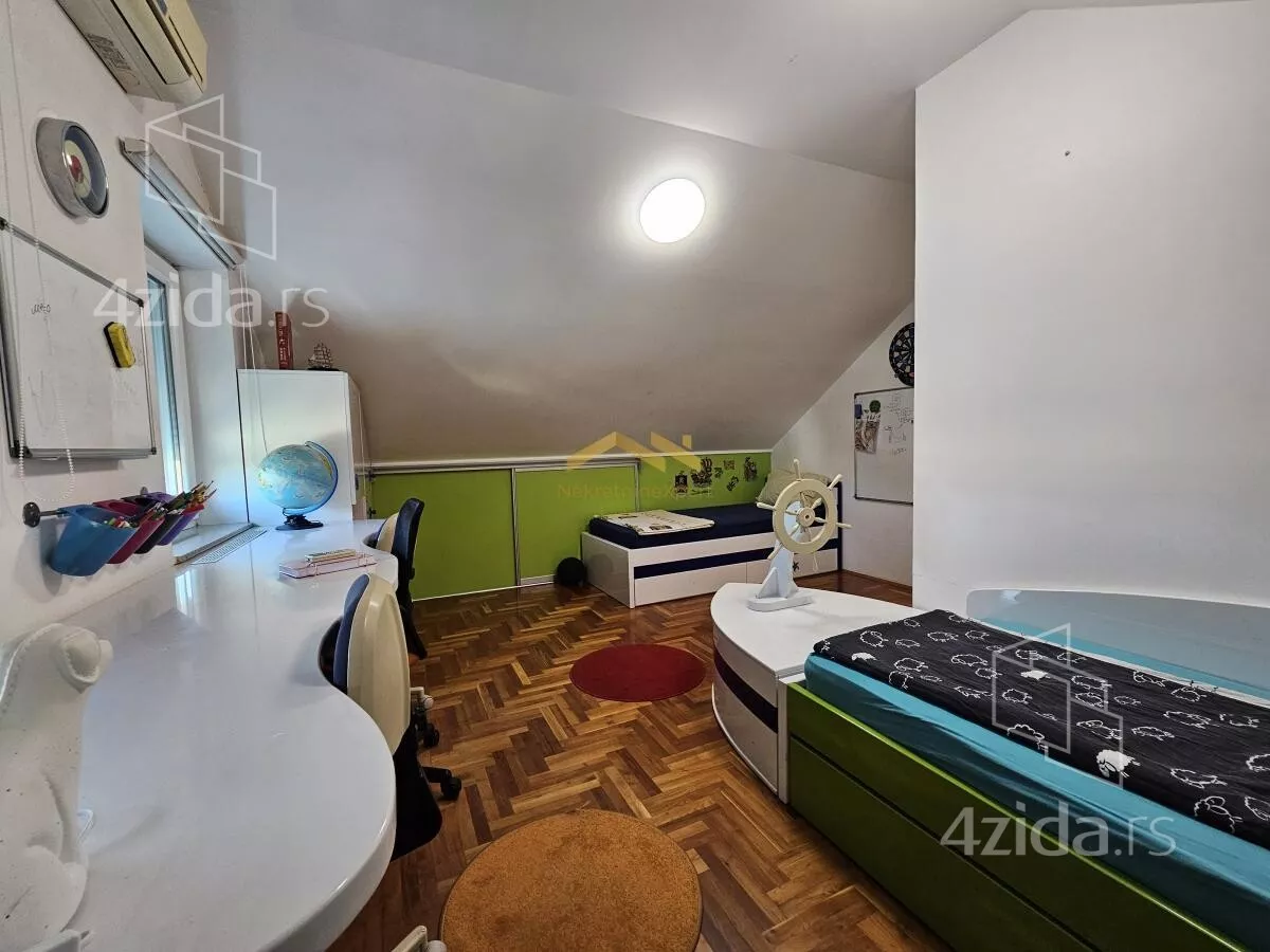 Petosoban stan | 4zida