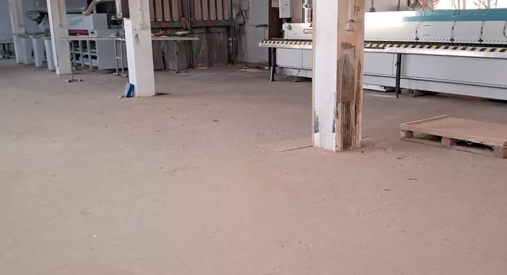 Poslovna zgrada | 4zida