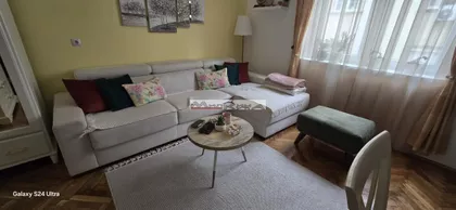 Vukov Spomenik | 4zida.rs