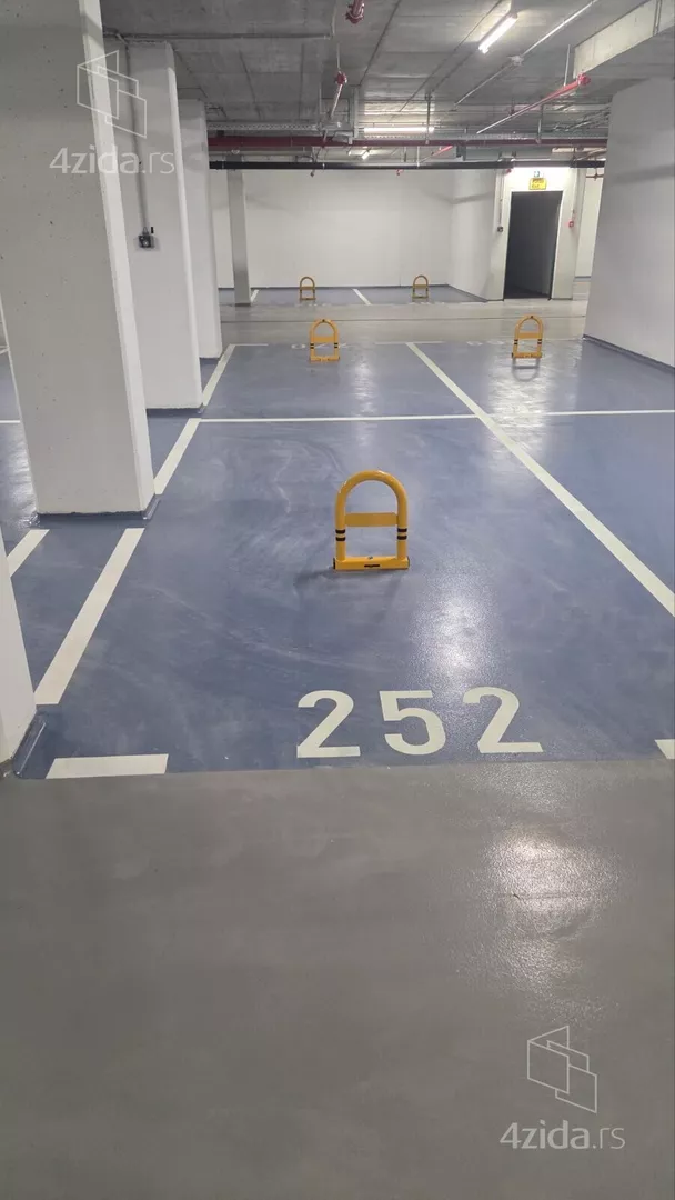 Parking | 4zida