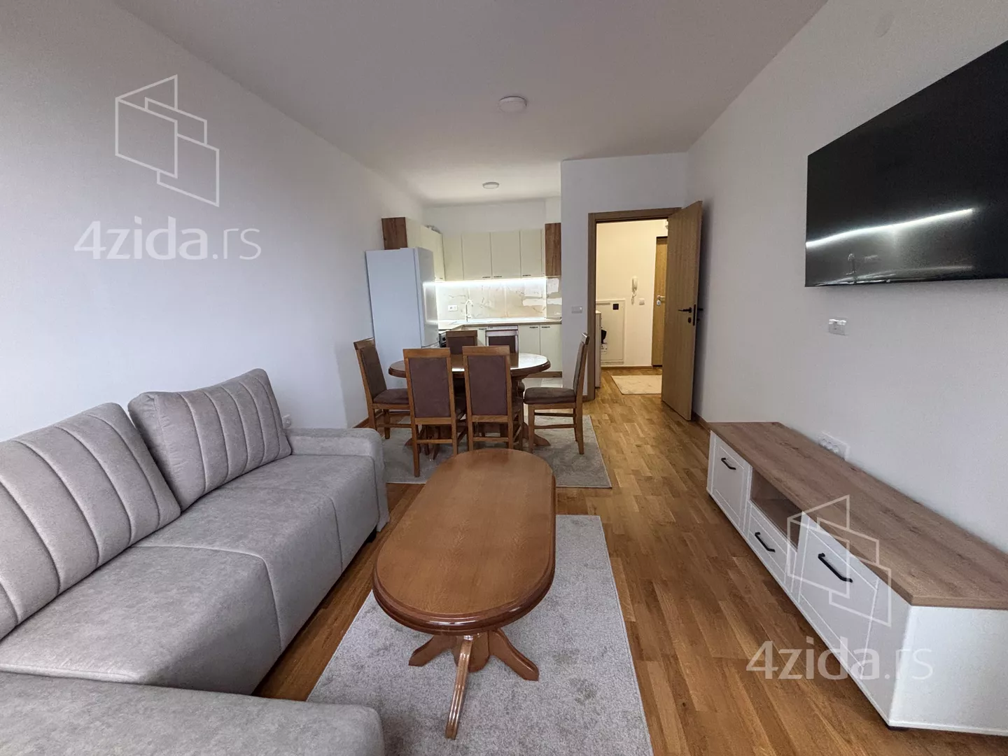 Jednoiposoban stan | 4zida