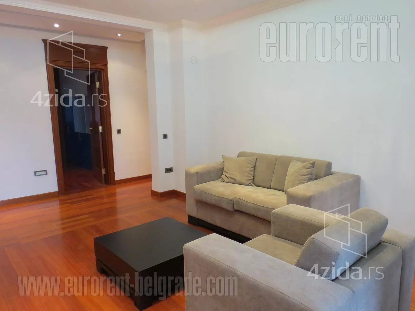 Šestosoban stan | 4zida