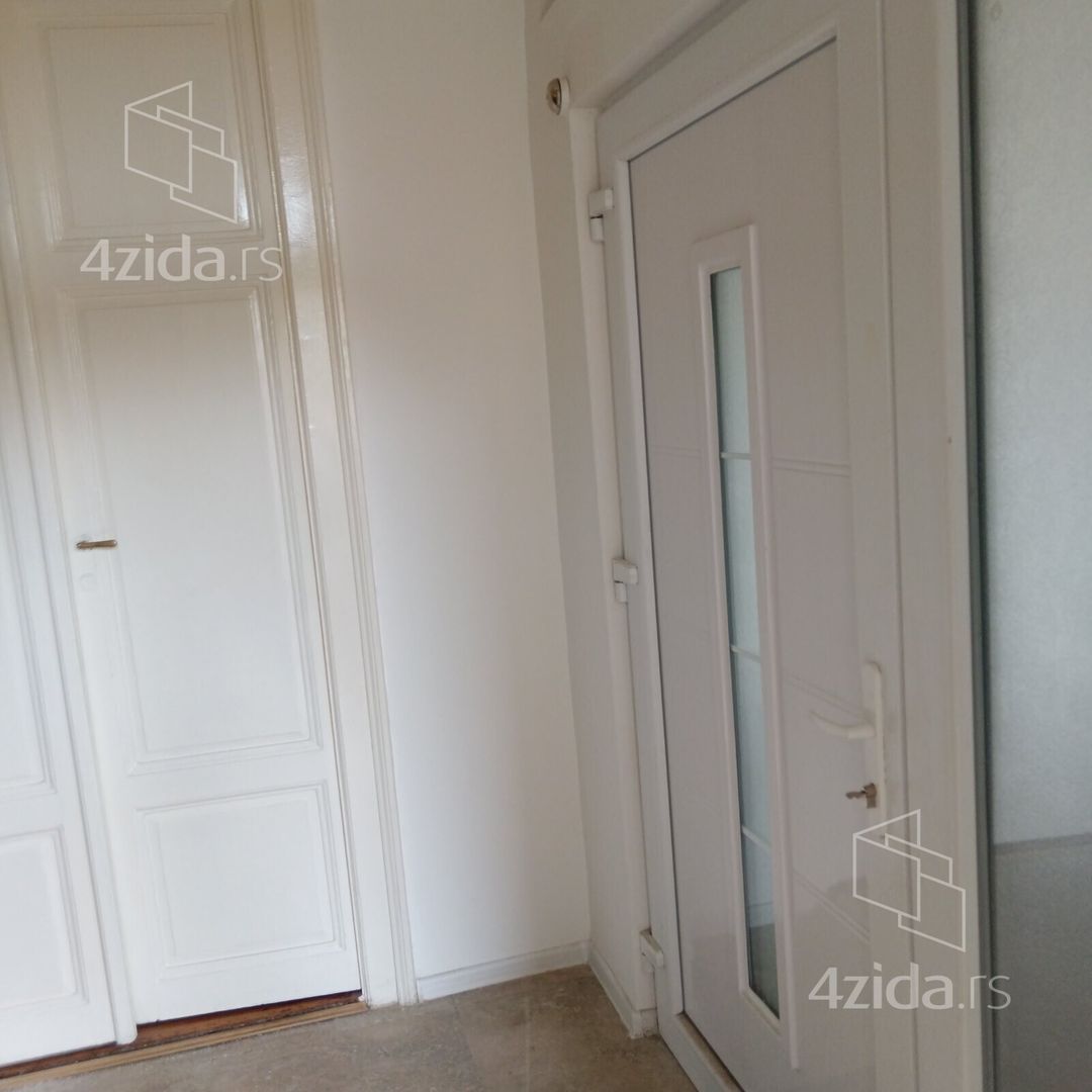 Apartament me 1 dhoma, 166 m²