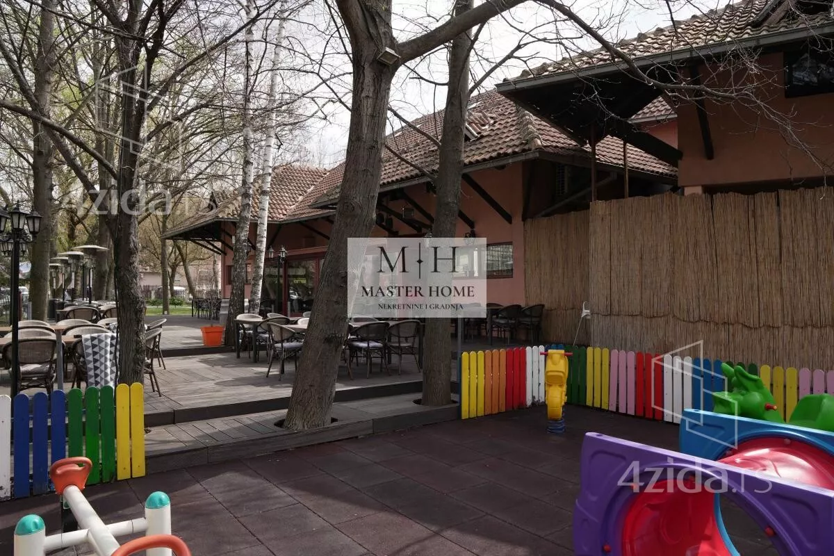 Poslovni prostor | 4zida