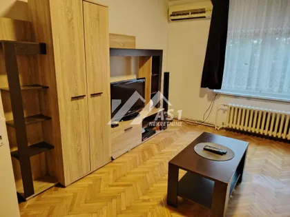 Trg Marije Trandafil | 4zida.rs