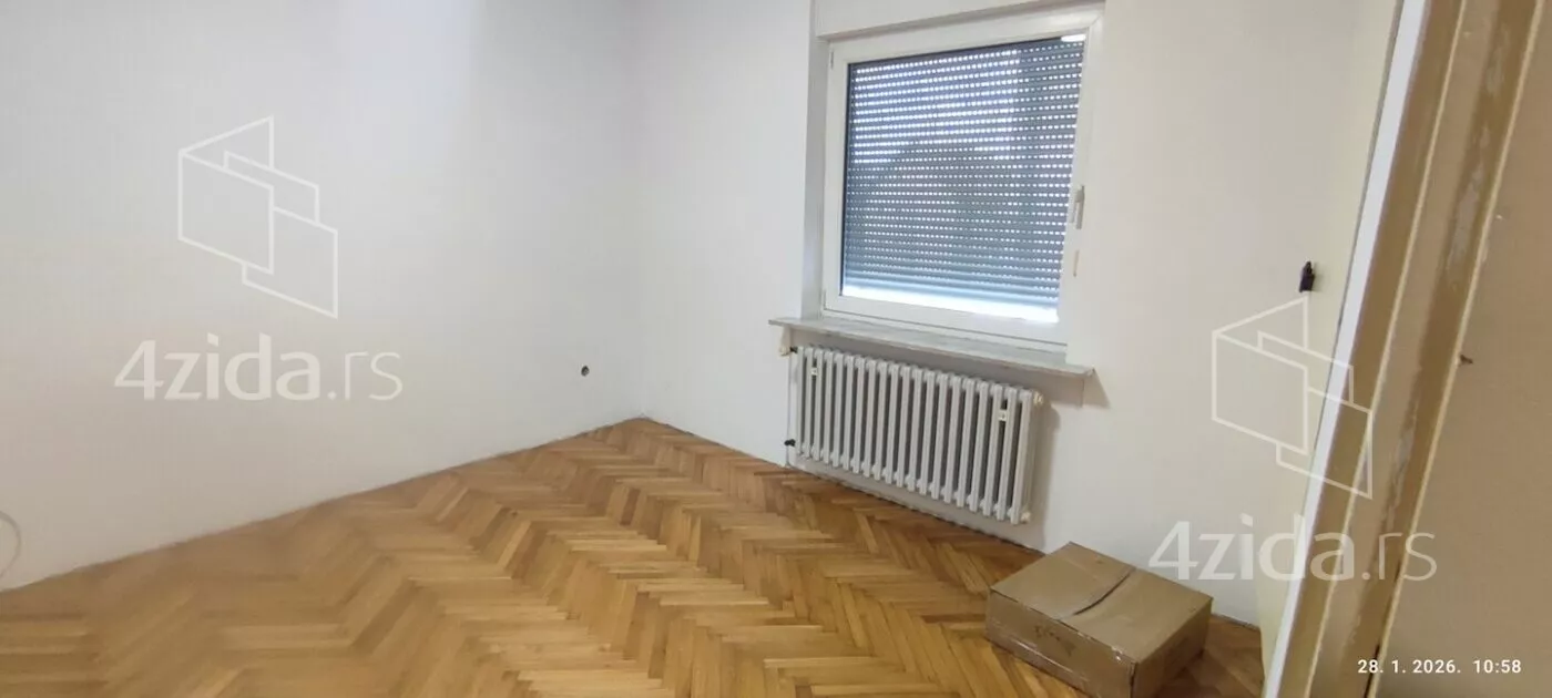 Četvoroiposoban stan | 4zida