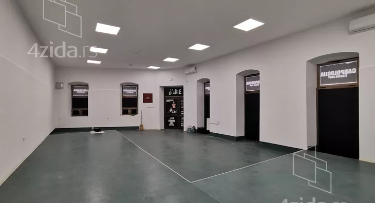 Poslovni prostor | 4zida