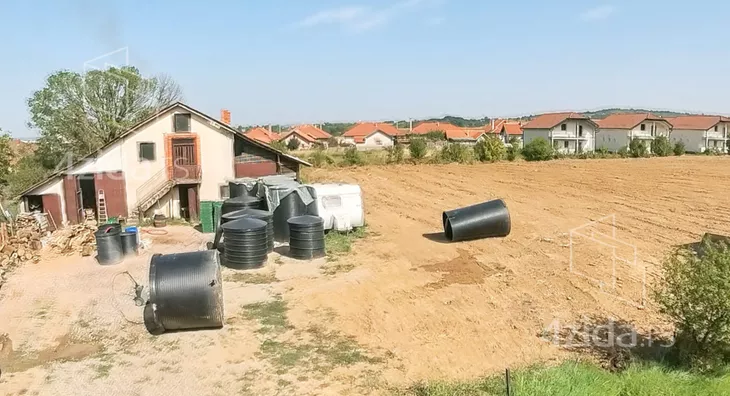 Građevinsko zemljište | 4zida