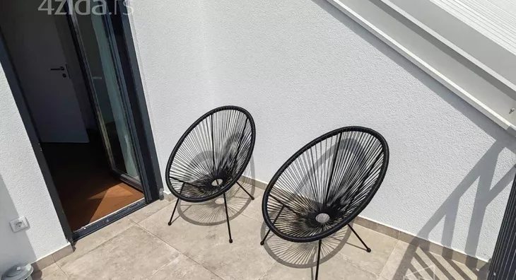Četvoroiposoban stan | 4zida