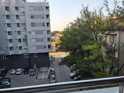 Olge Petrov | 4zida.rs