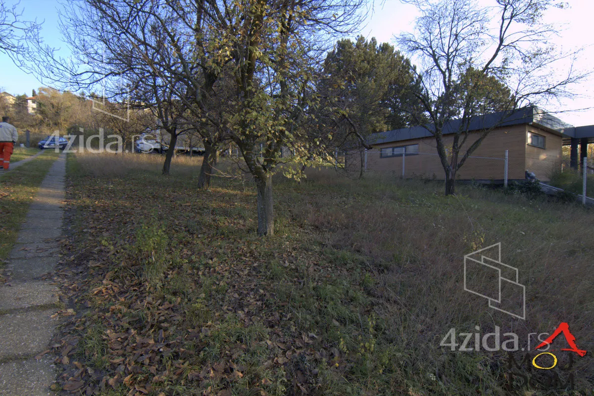 Plac | 4zida