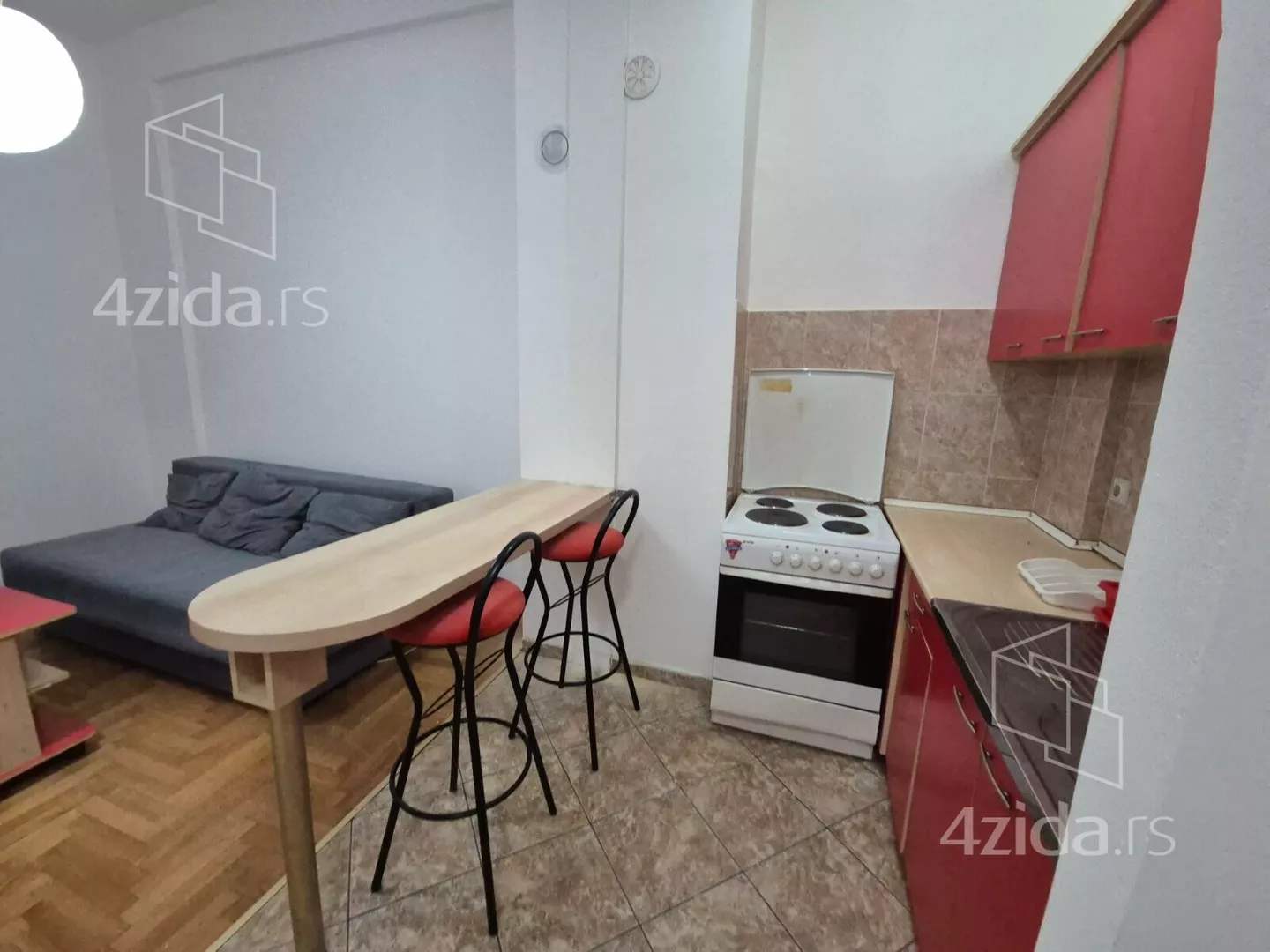 Jednoiposoban stan | 4zida