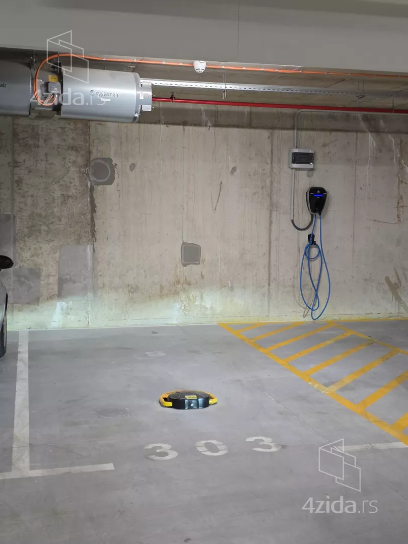Parking | 4zida
