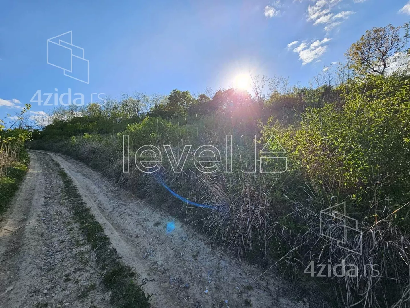 Plac | 4zida