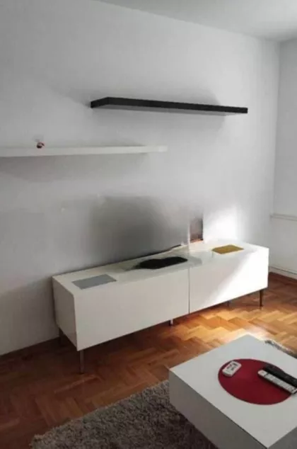 Crveni Krst Vračar | 4zida.rs