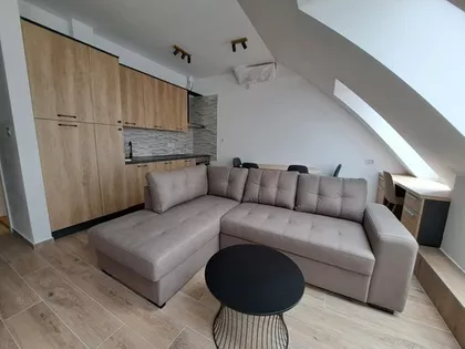 Jirečekova 7a | 4zida.rs