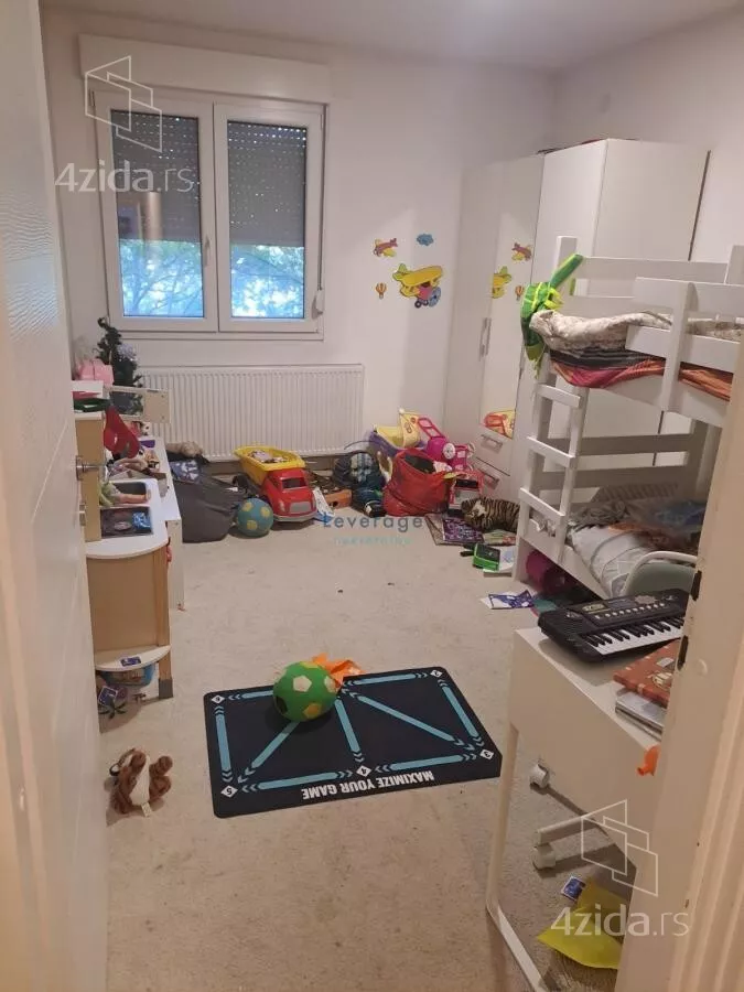 Troiposoban stan | 4zida