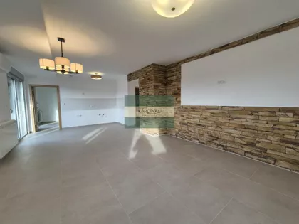 Vašarište | 4zida.rs