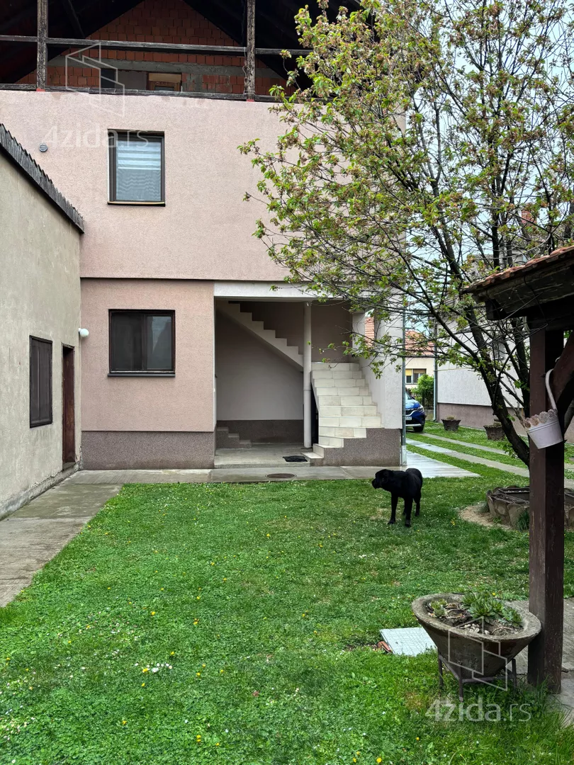 3-etažna kuća | 4zida