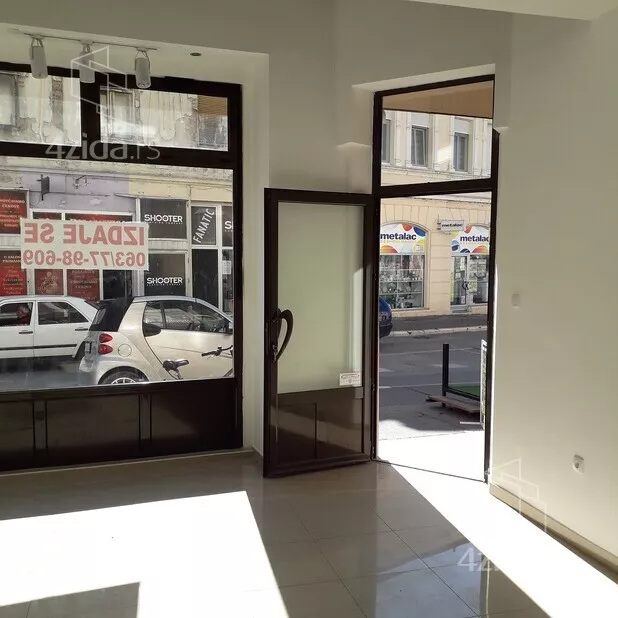 Poslovni prostor | 4zida