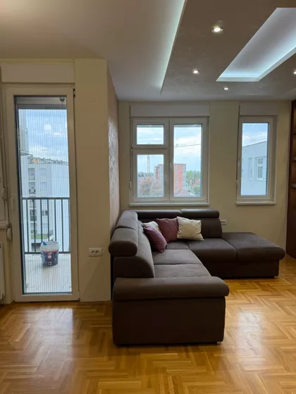 8. Marta 9A | 4zida.rs