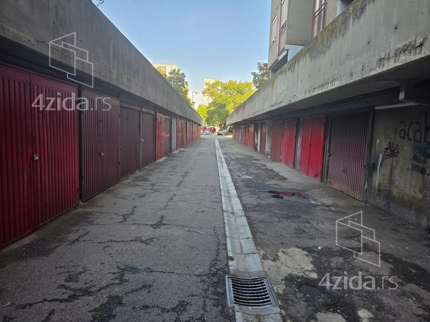 Troiposoban stan | 4zida