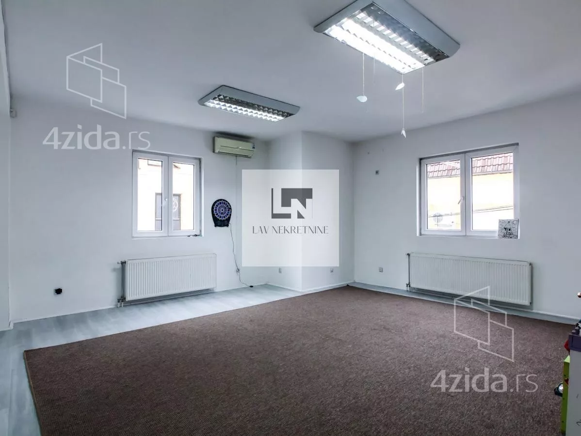Poslovni prostor | 4zida