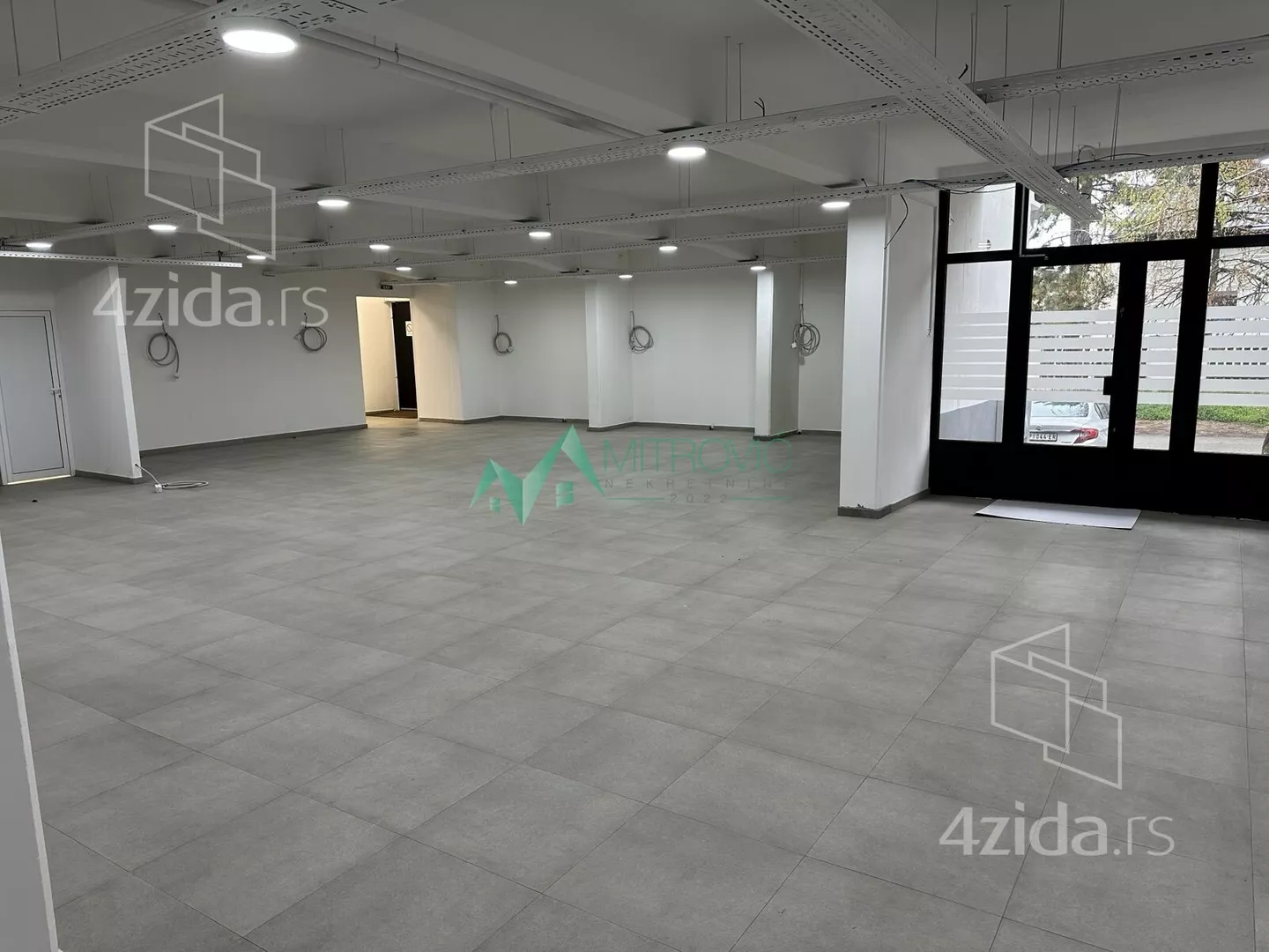 Poslovni prostor | 4zida