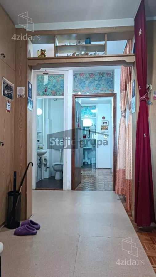 Troiposoban stan | 4zida