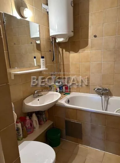 Dzona Kenedija | 4zida.rs