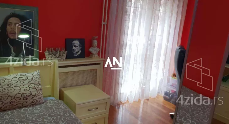 Petosoban stan | 4zida