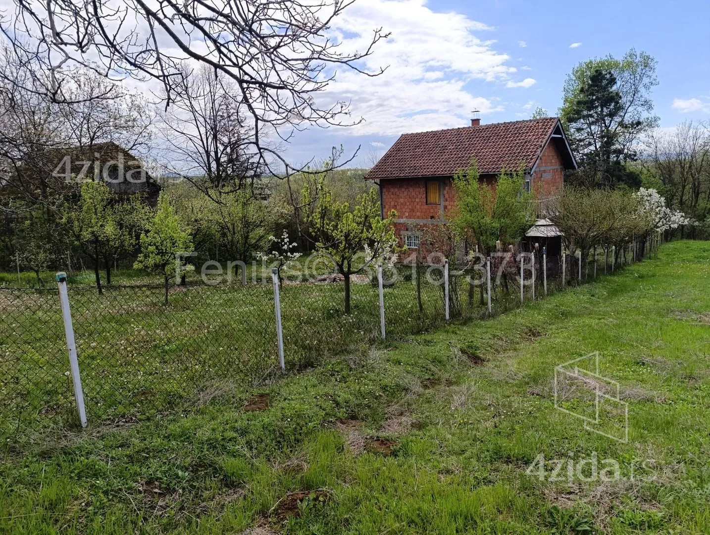 Plac | 4zida