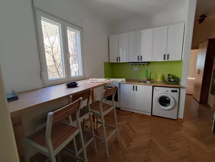 Crveni Krst Vračar | 4zida.rs