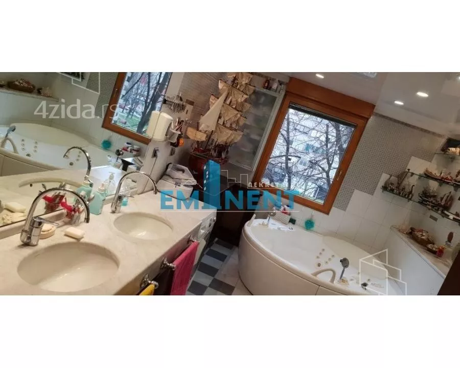 Petosoban stan | 4zida