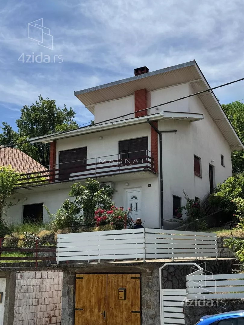 4-etažna kuća | 4zida