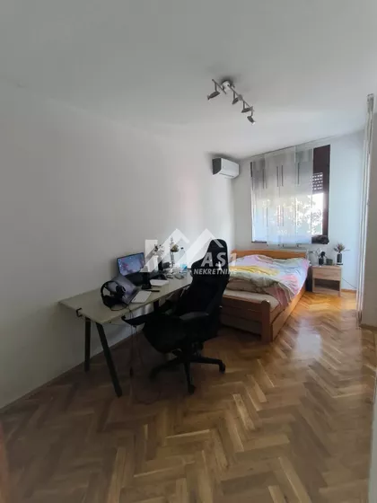 Vuka Karadžića | 4zida.rs