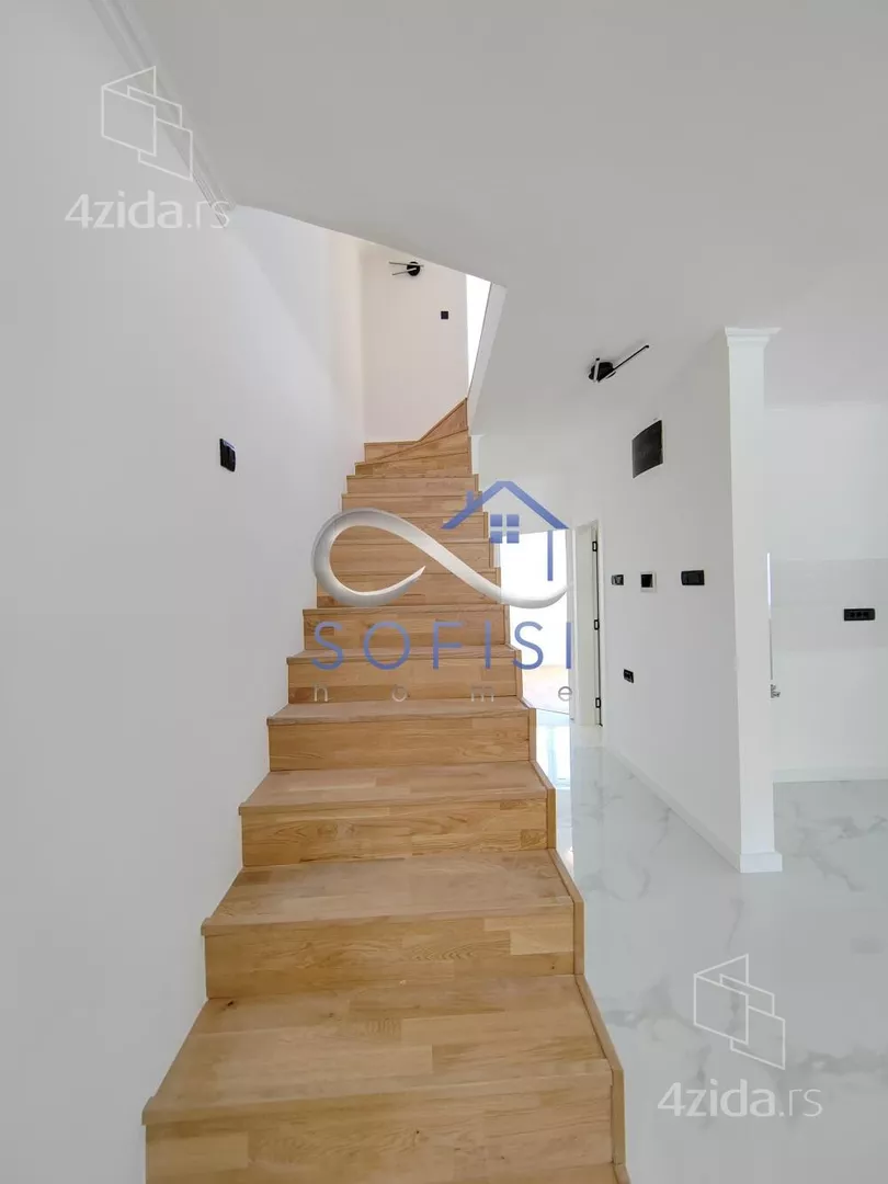 3-etažna kuća | 4zida