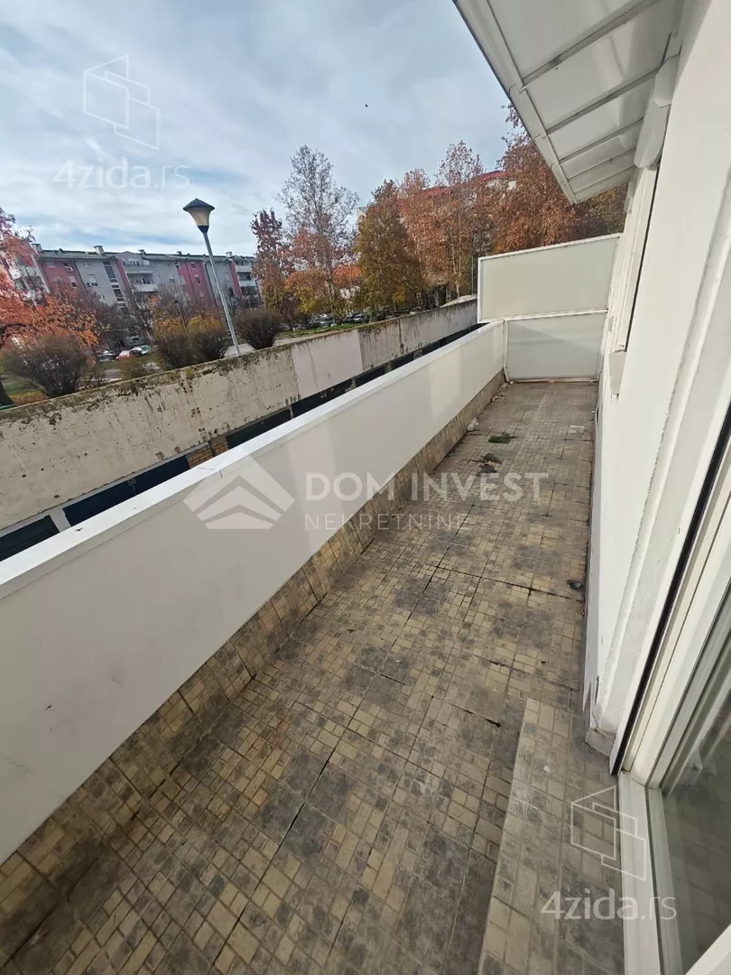 Petosoban stan | 4zida