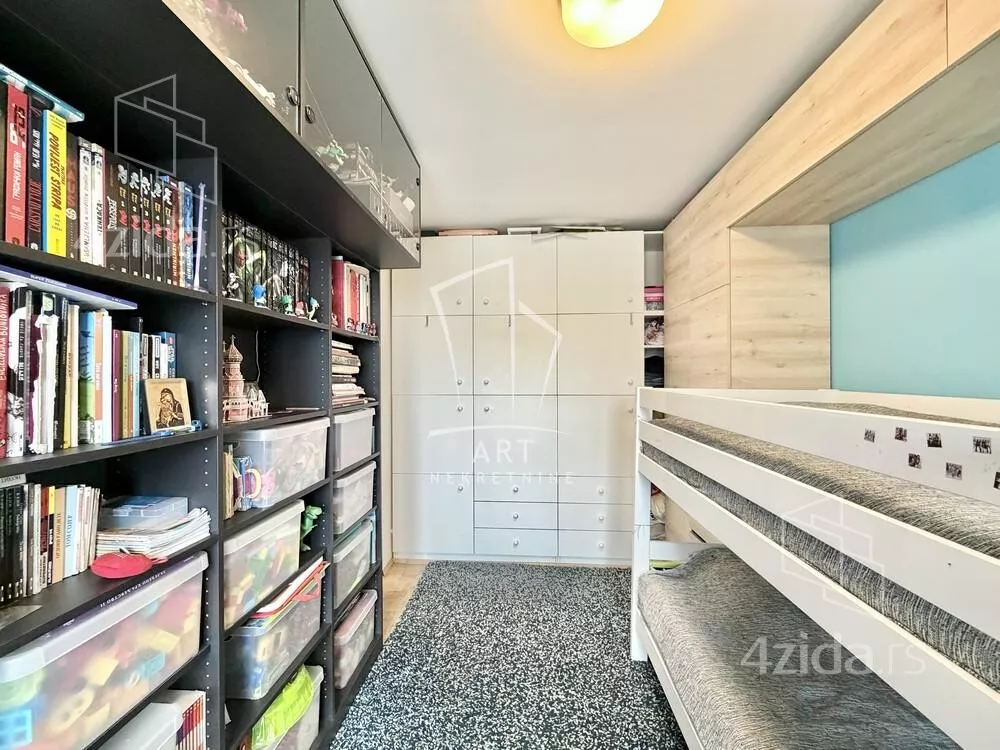 Dvoiposoban stan | 4zida