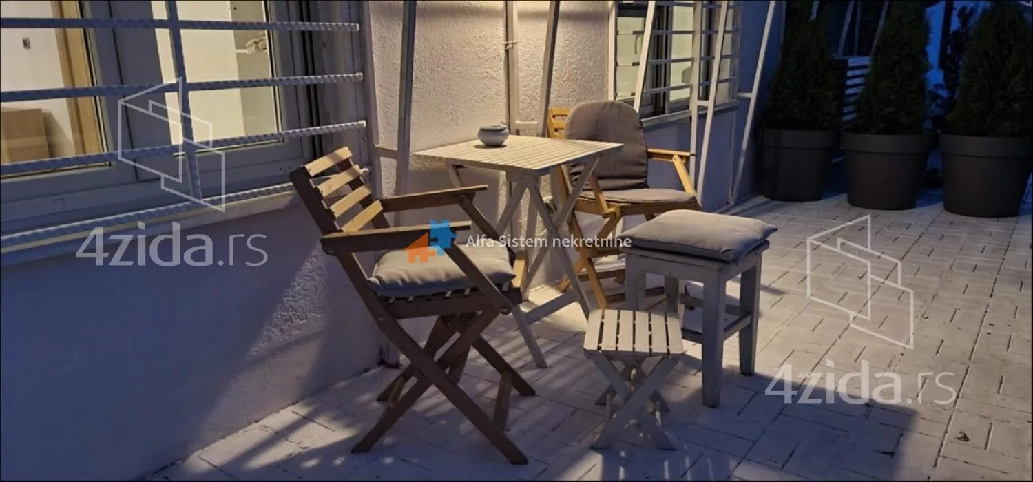 Dvoiposoban stan | 4zida