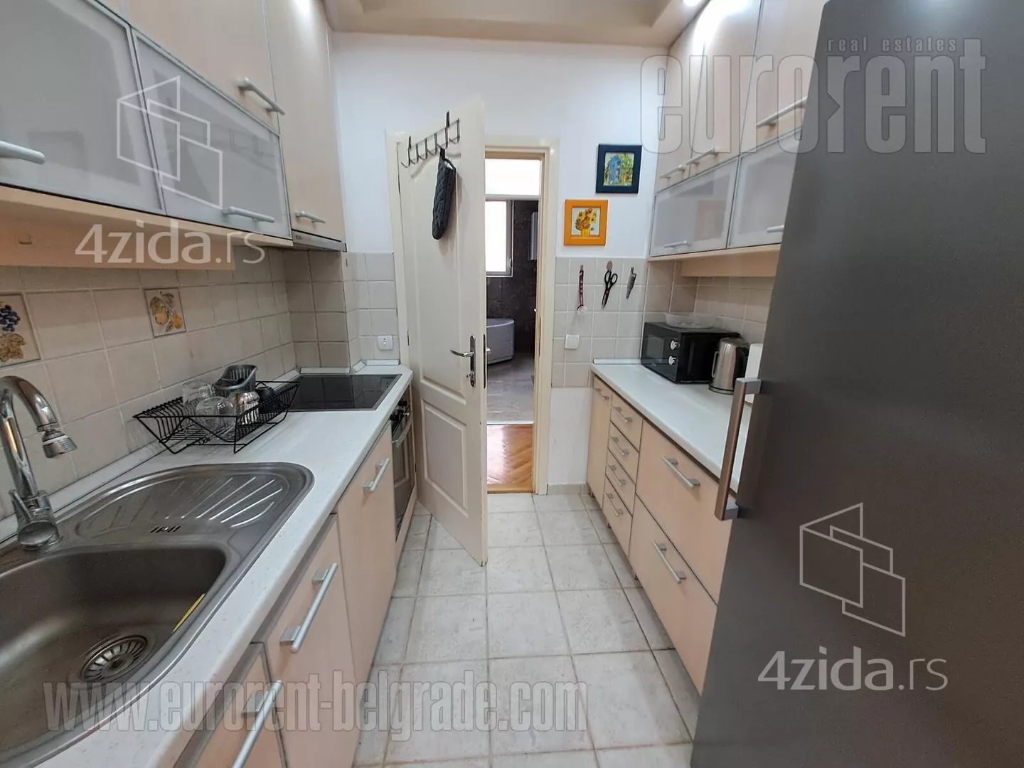 Četvoroiposoban stan | 4zida