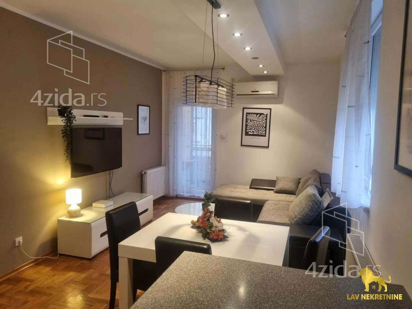 Jednoiposoban stan | 4zida