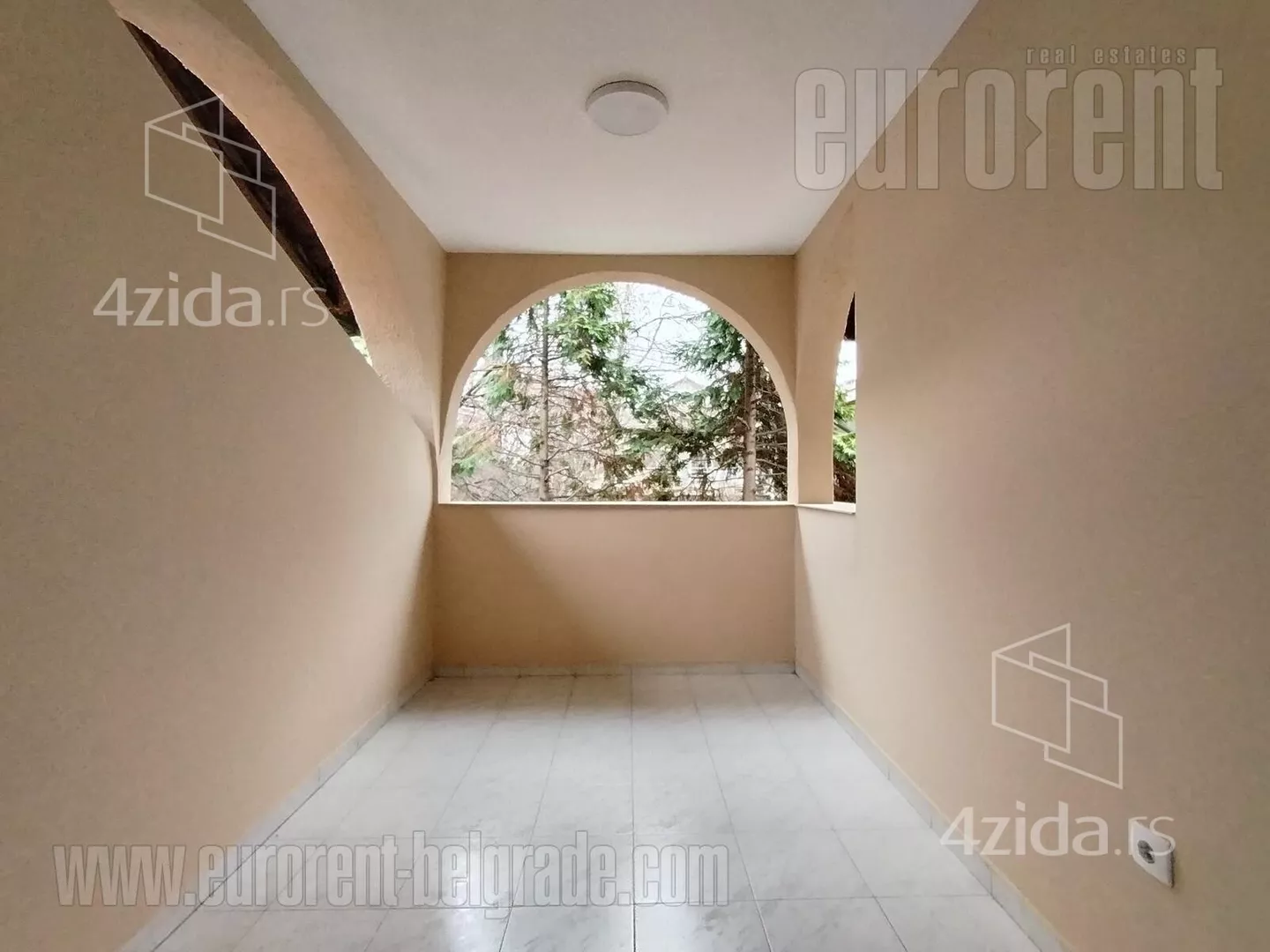 Petosoban stan | 4zida