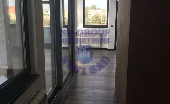 Šestosoban stan | 4zida