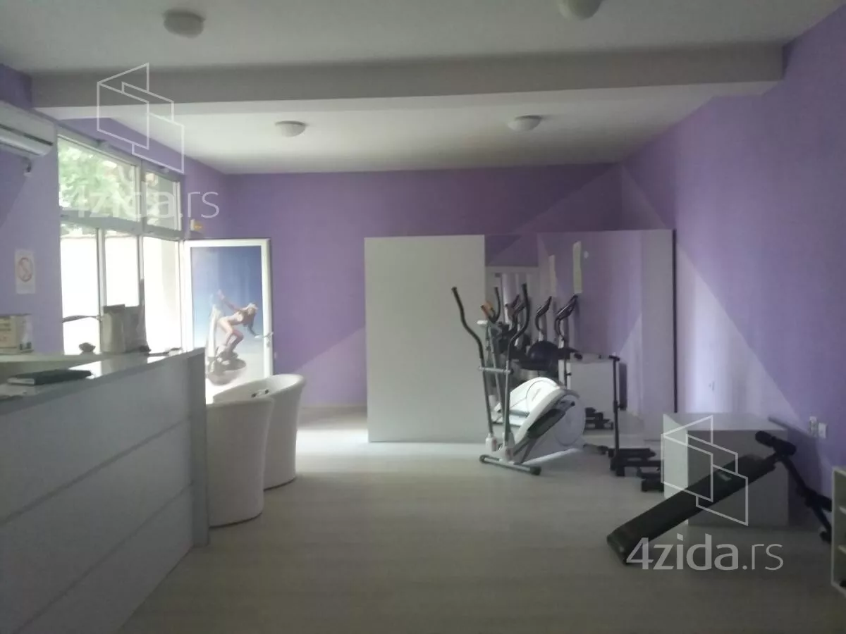 Poslovni prostor | 4zida