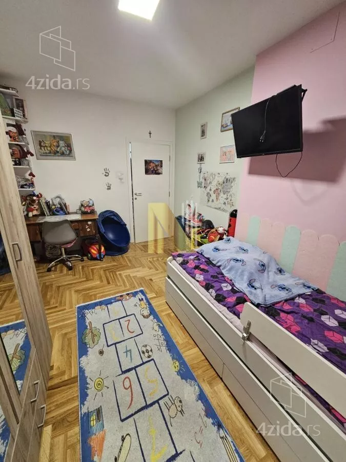 Dvoiposoban stan | 4zida