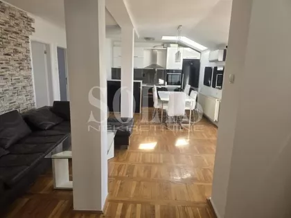 Petra Drapšina | 4zida.rs
